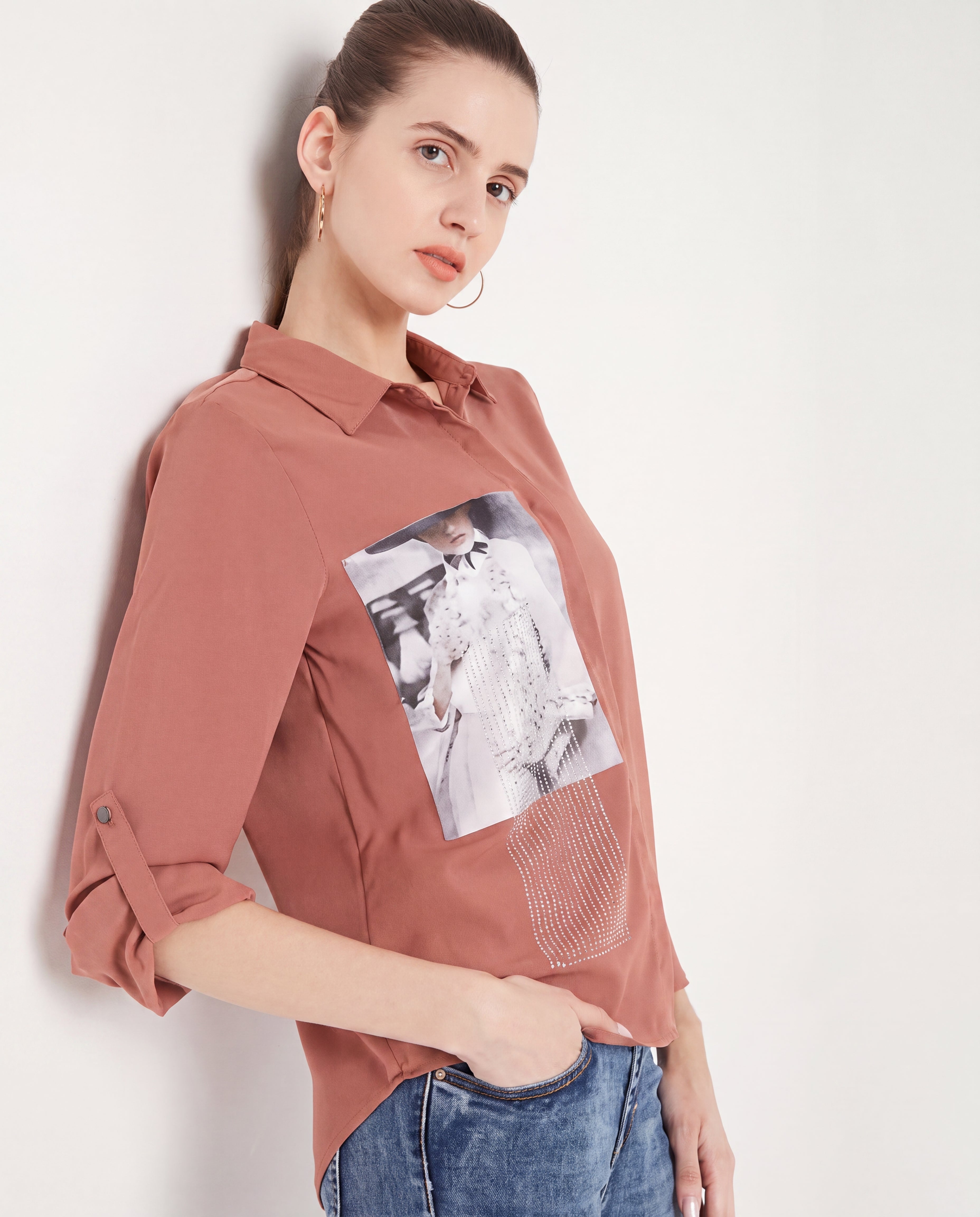 Graphic Patch Casual Roll-Sleeve Shirt