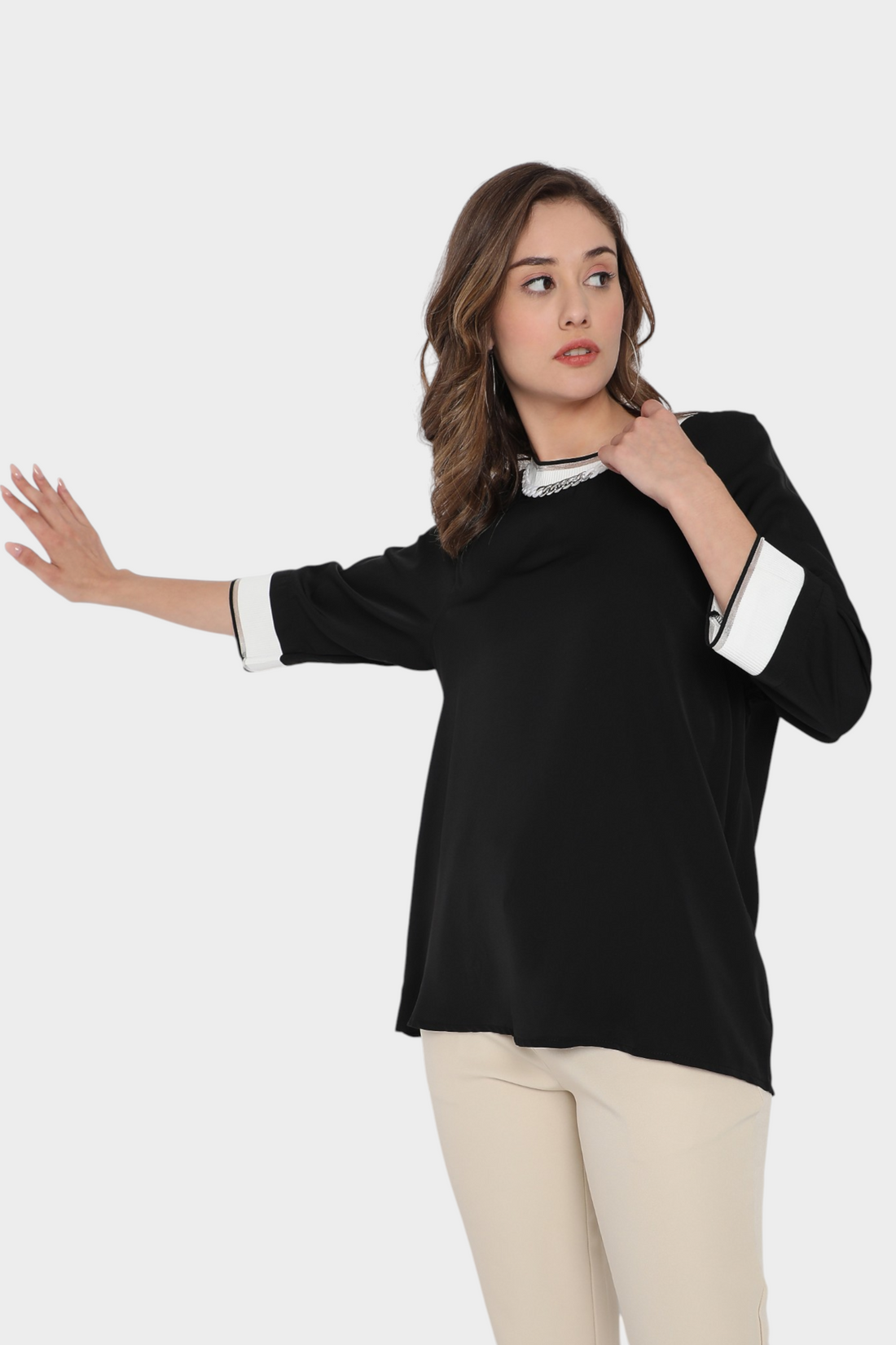 Contrast Collar Long Sleeve Blouse