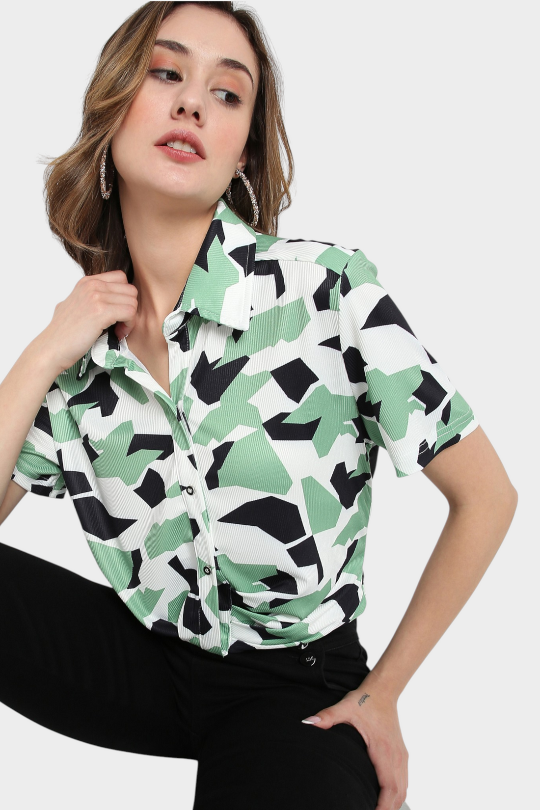 Abstract Print Cropped Tie-Front Shirt