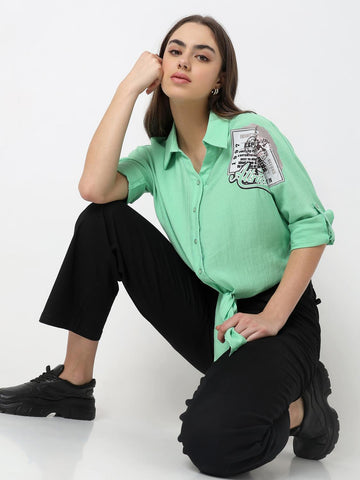 Mint Graphic Knot Shirt