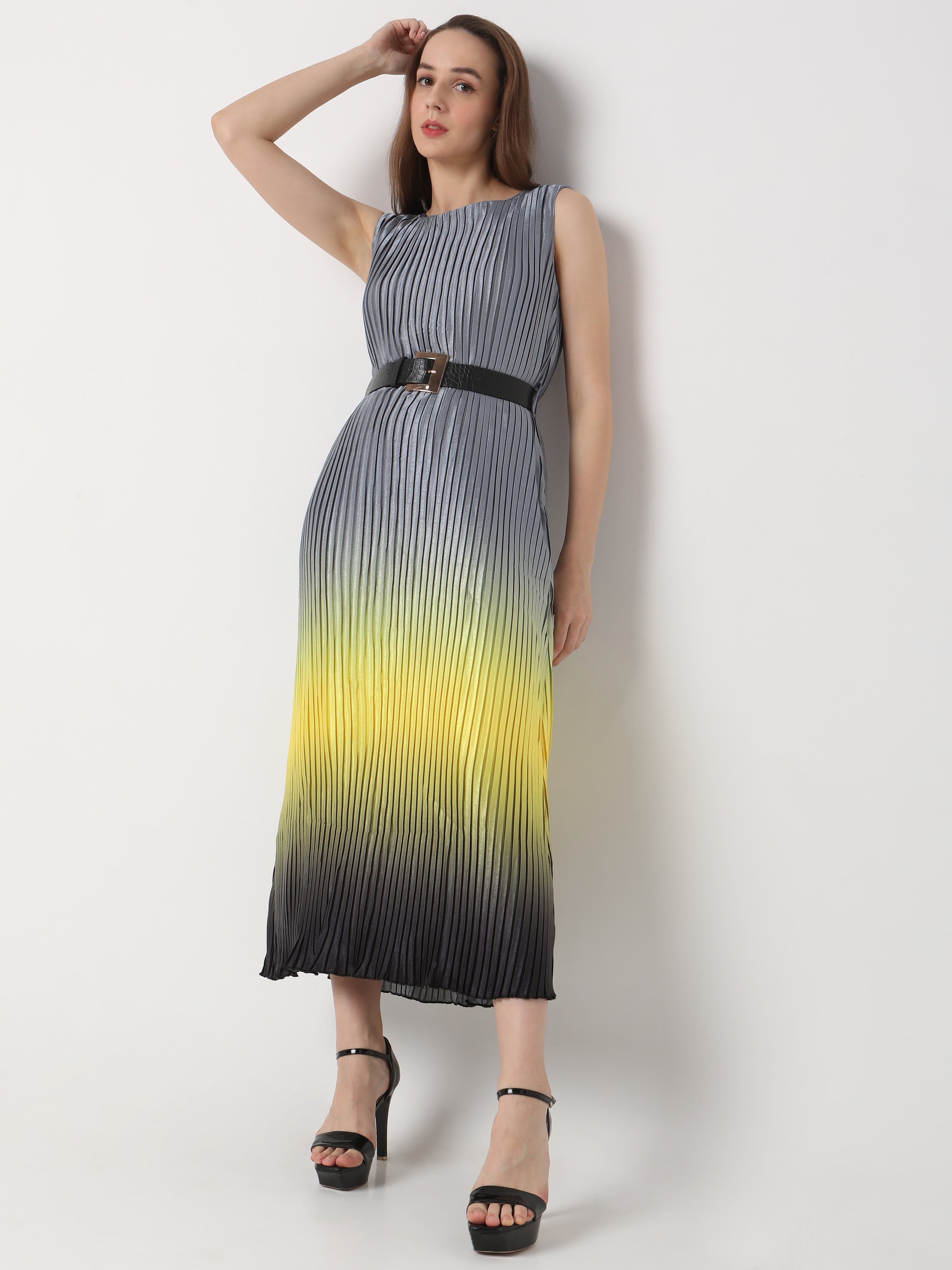 Women's Pleated Ombre Sleeveless Midi Dress