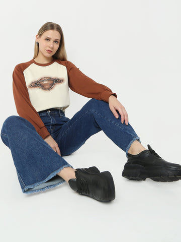 Graphic Raglan Sleeve Crop Top