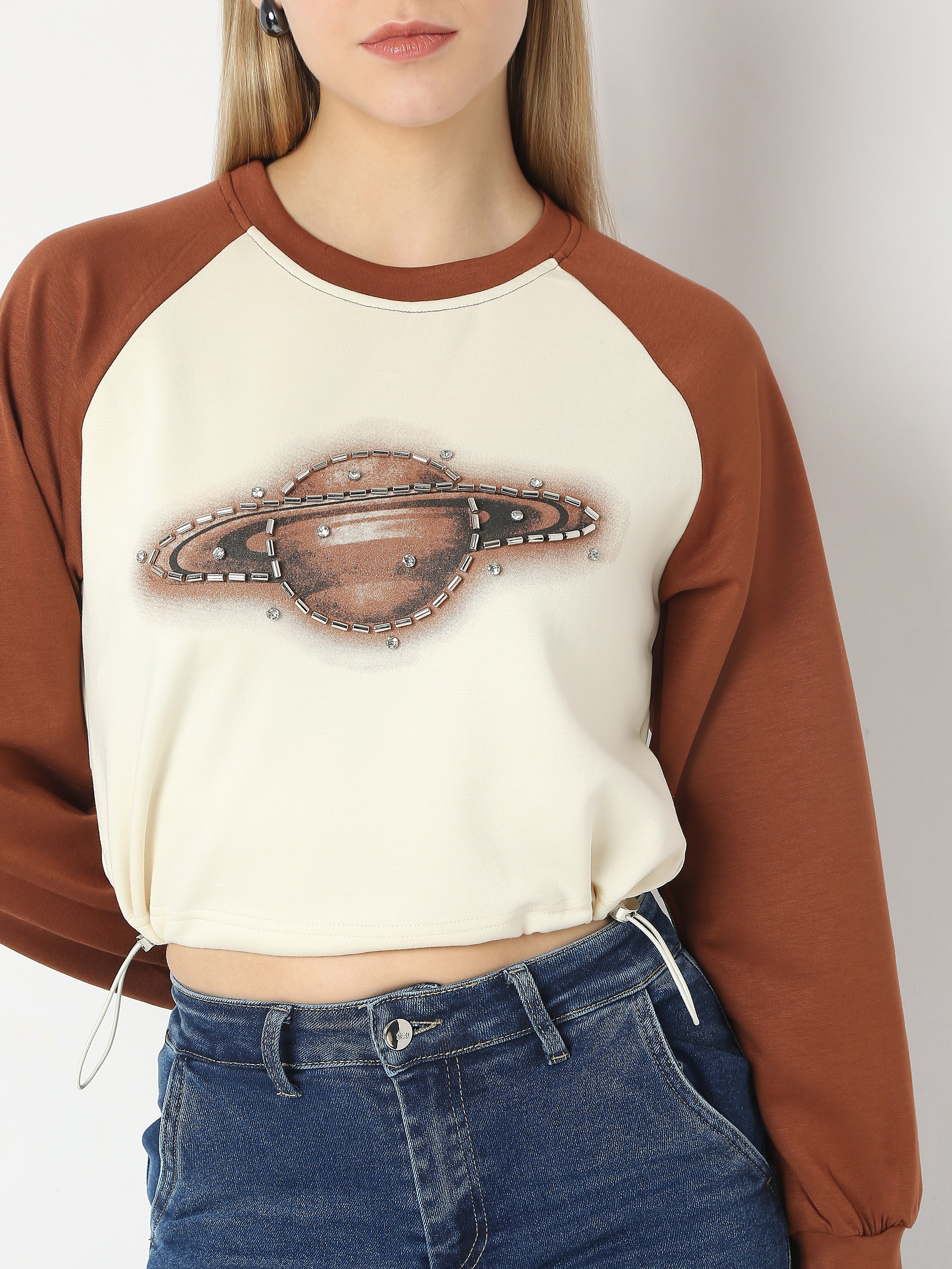 Graphic Raglan Sleeve Crop Top