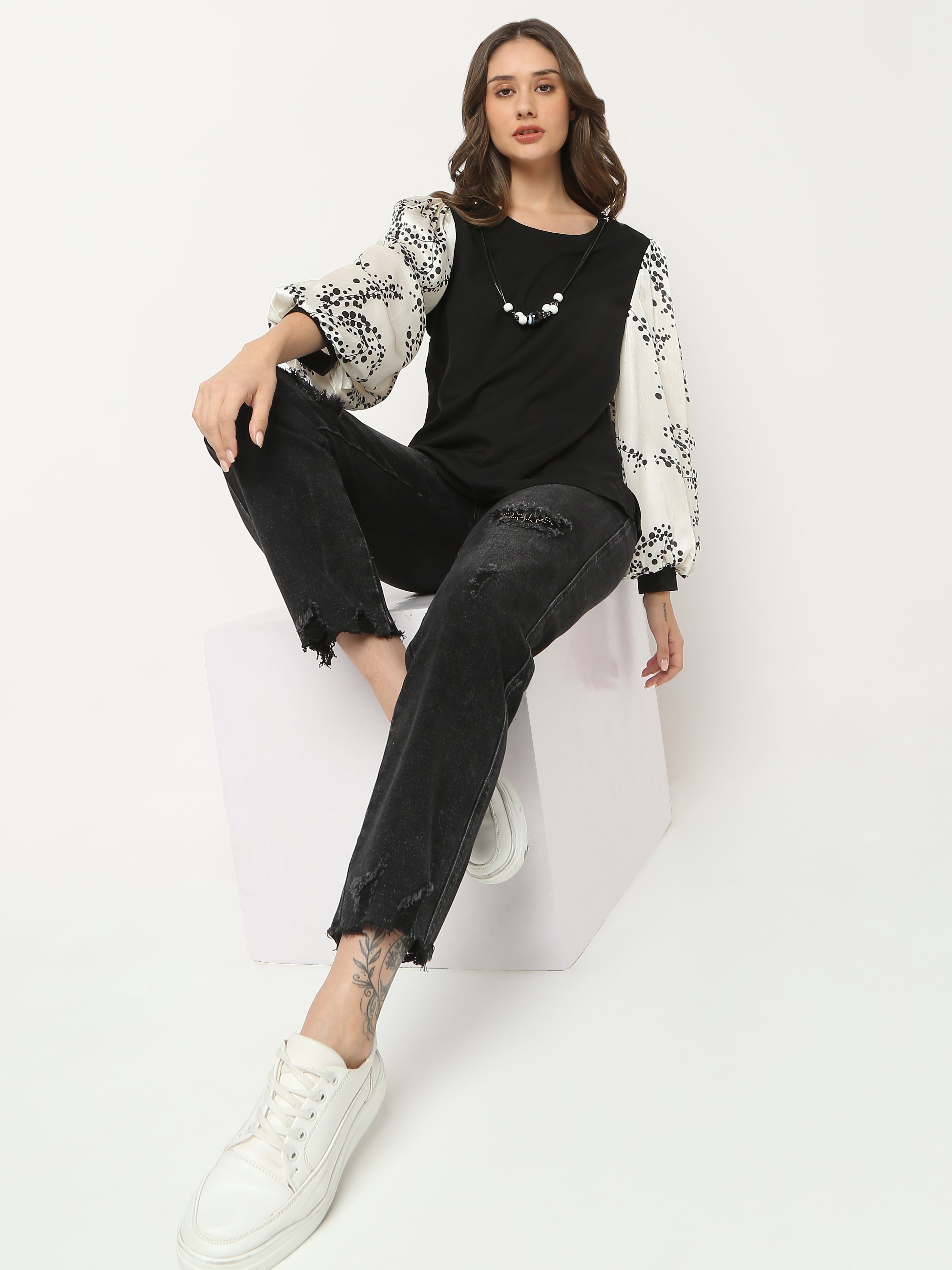 Printed Balloon Sleeve Statement Top