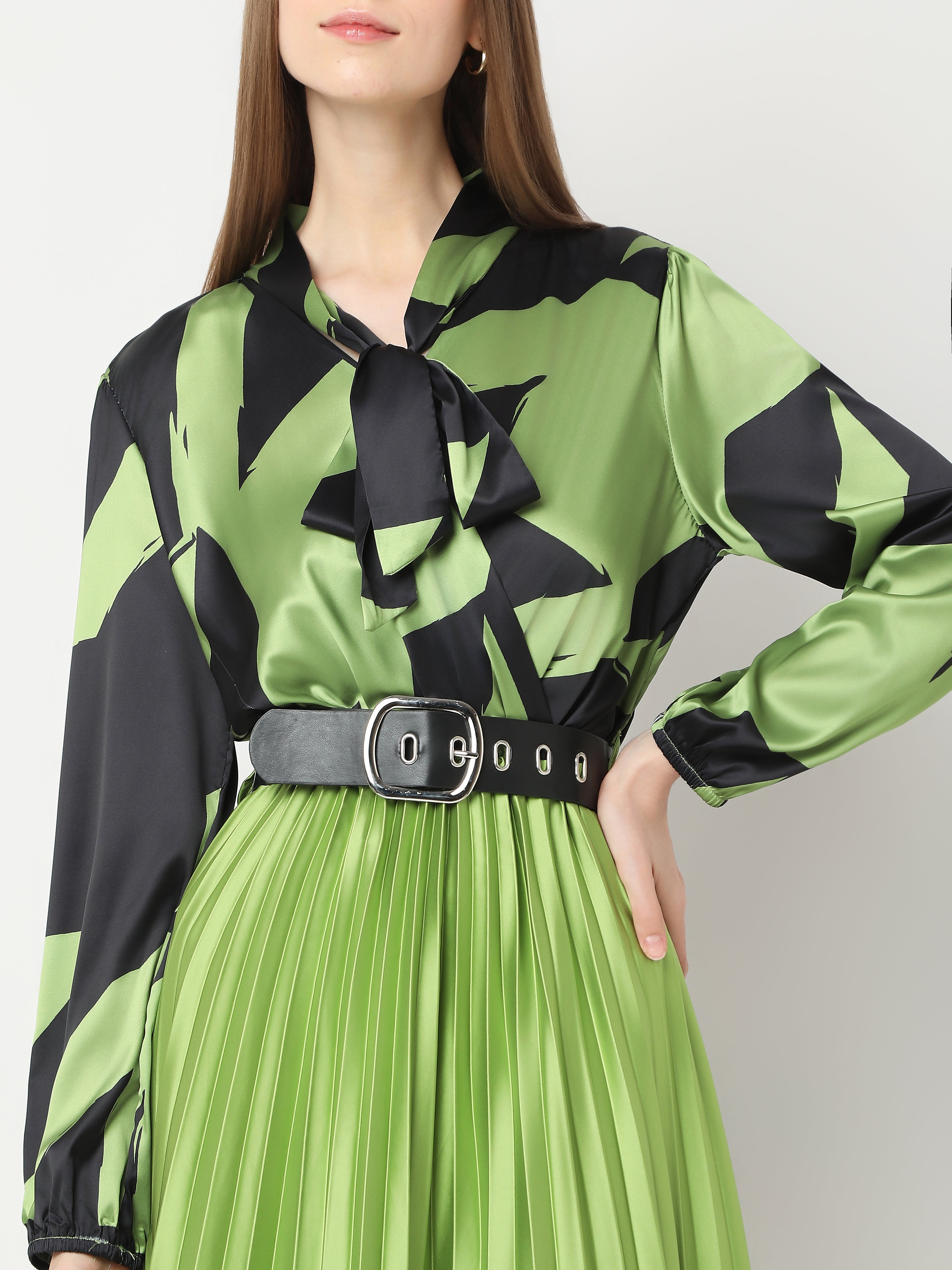 Women's Green Pleated Skirt and Printed Blouse Ensemble