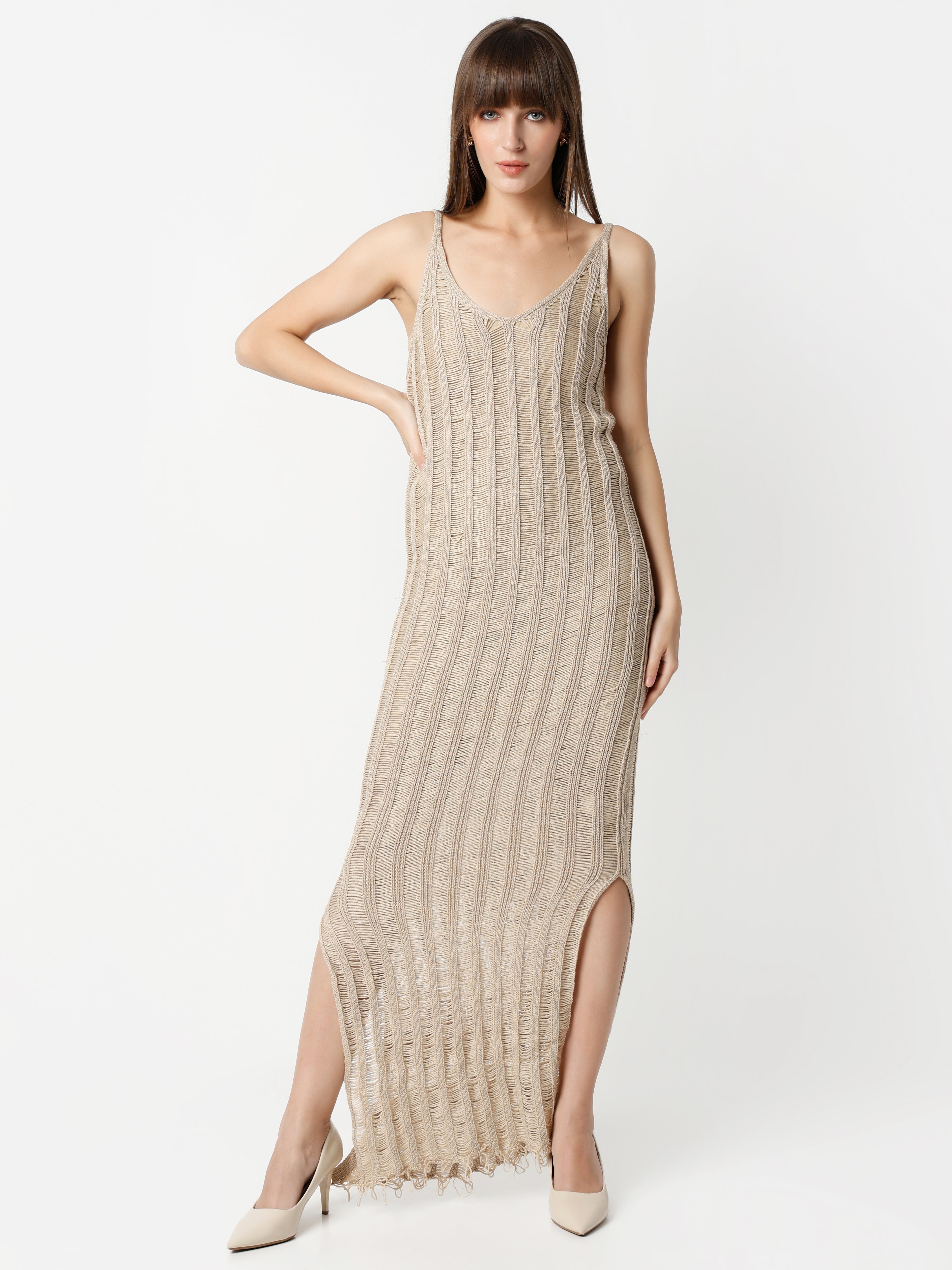 Women's Sleek V-Neck Sleeveless Maxi Dress with Textured Detail