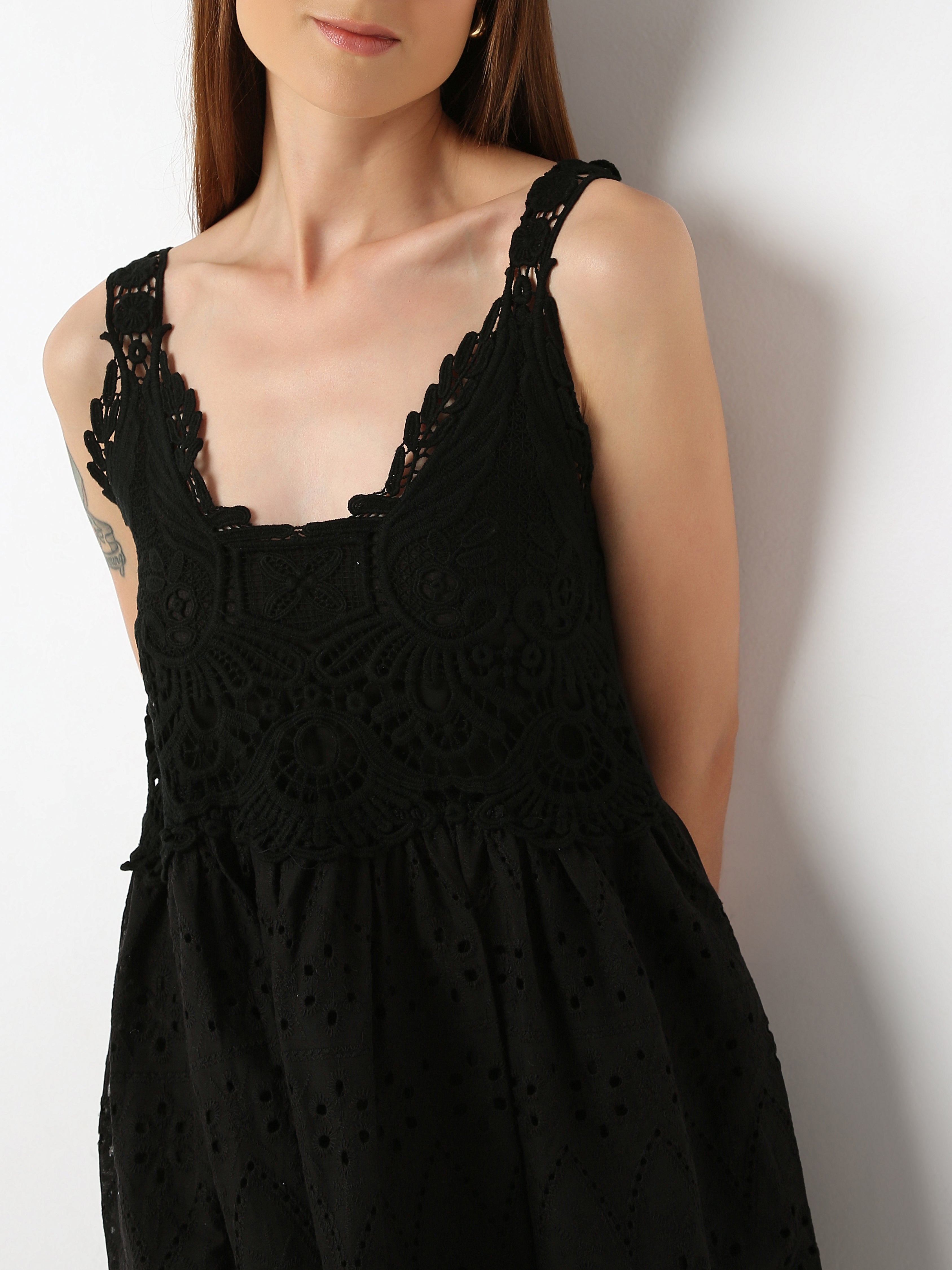 Women's Lace-Trimmed Sleeveless Dress