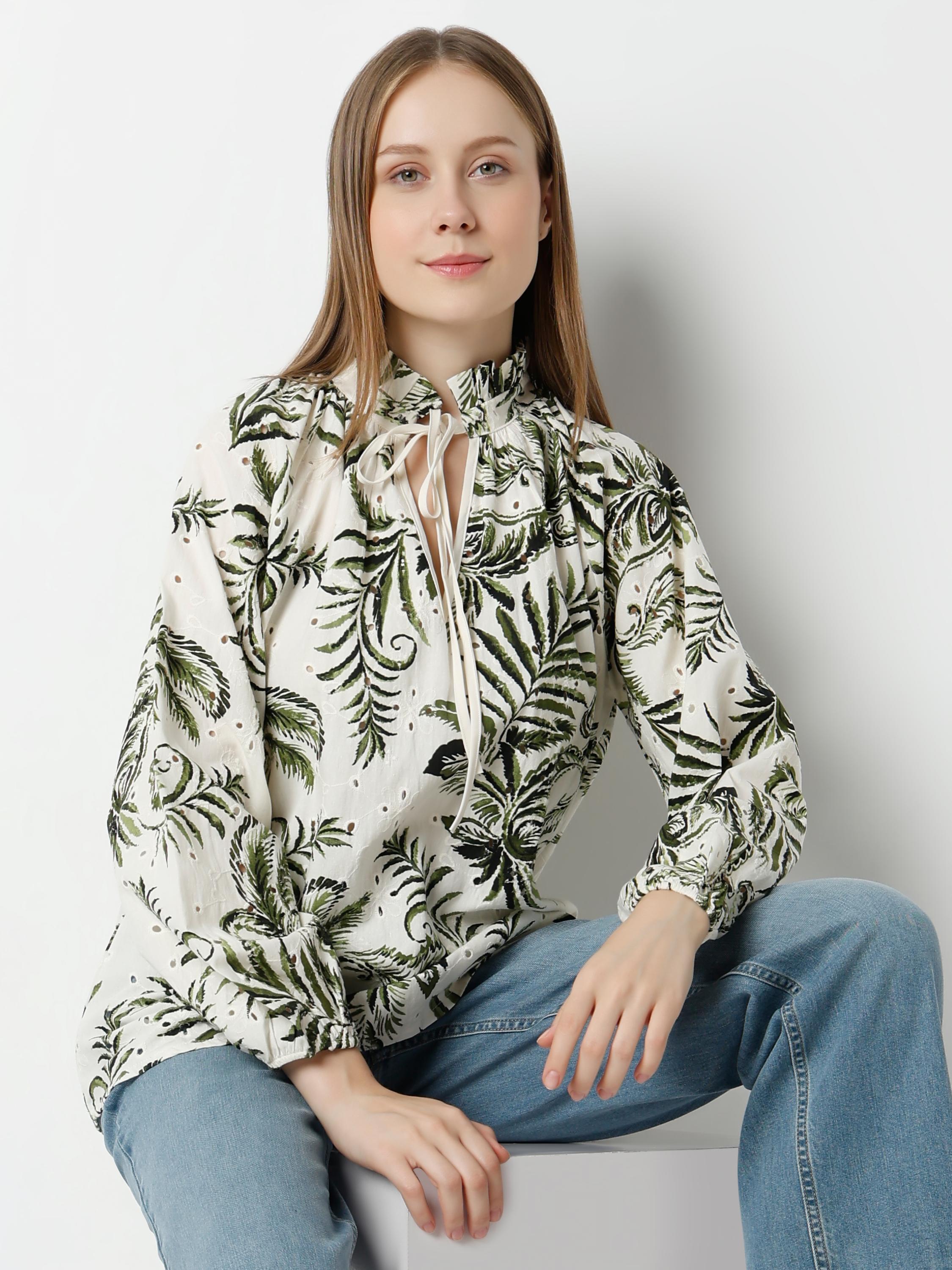 Tropical Fern Print High-Neck Tie-Up Blouse