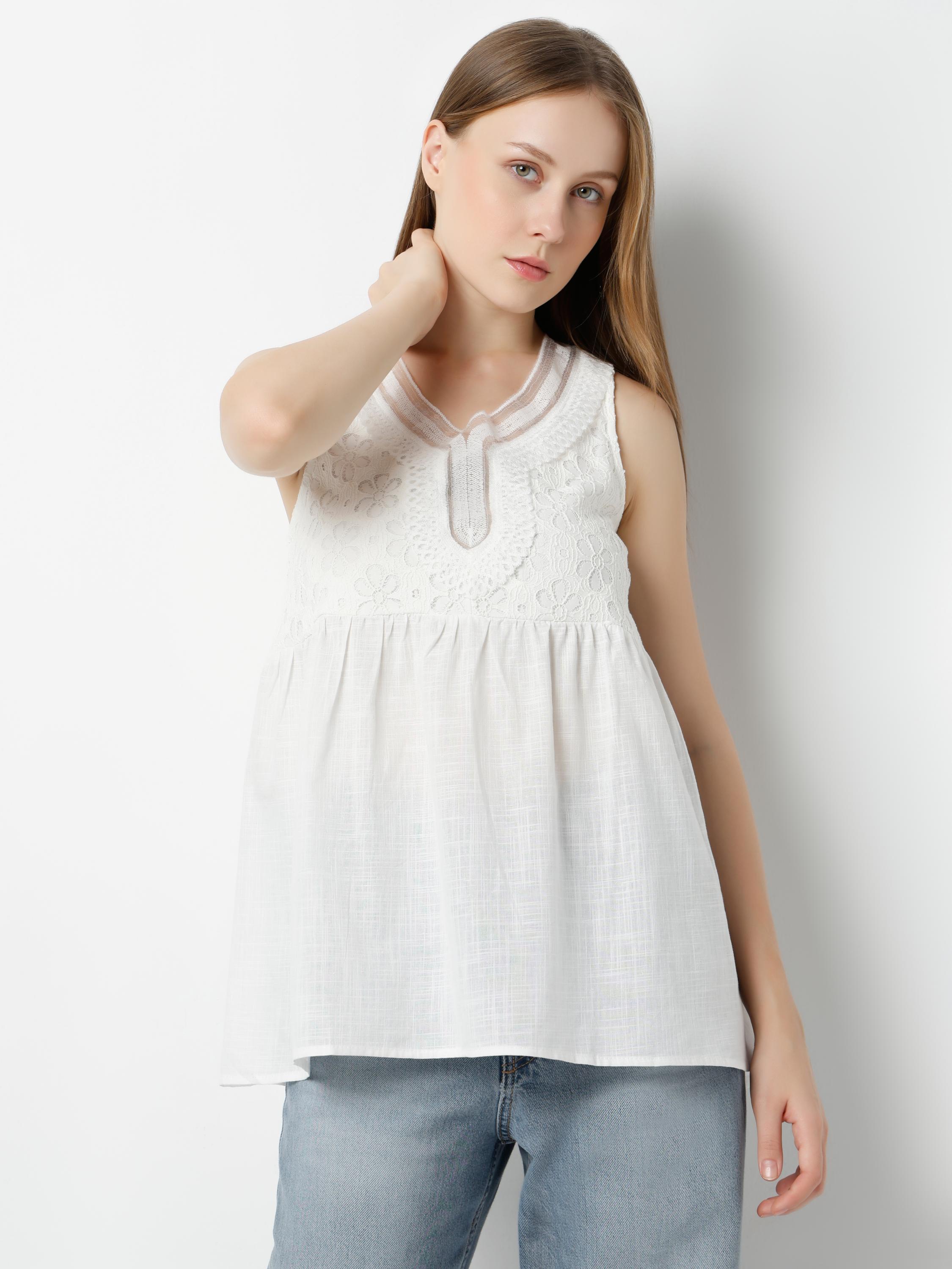 Embroidered Lace V-Neck Sleeveless Top