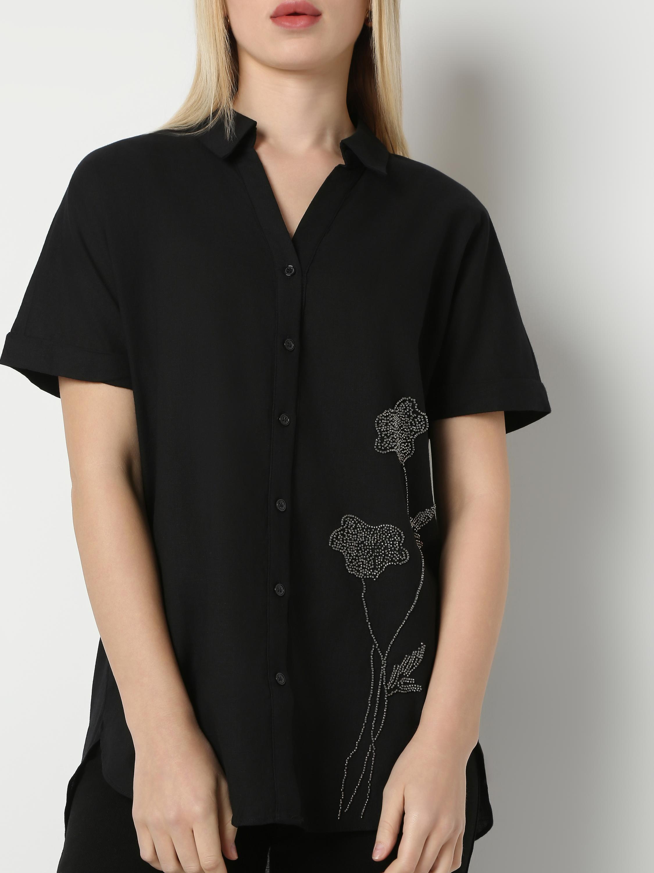 Black Relaxed Short-Sleeve Shirt