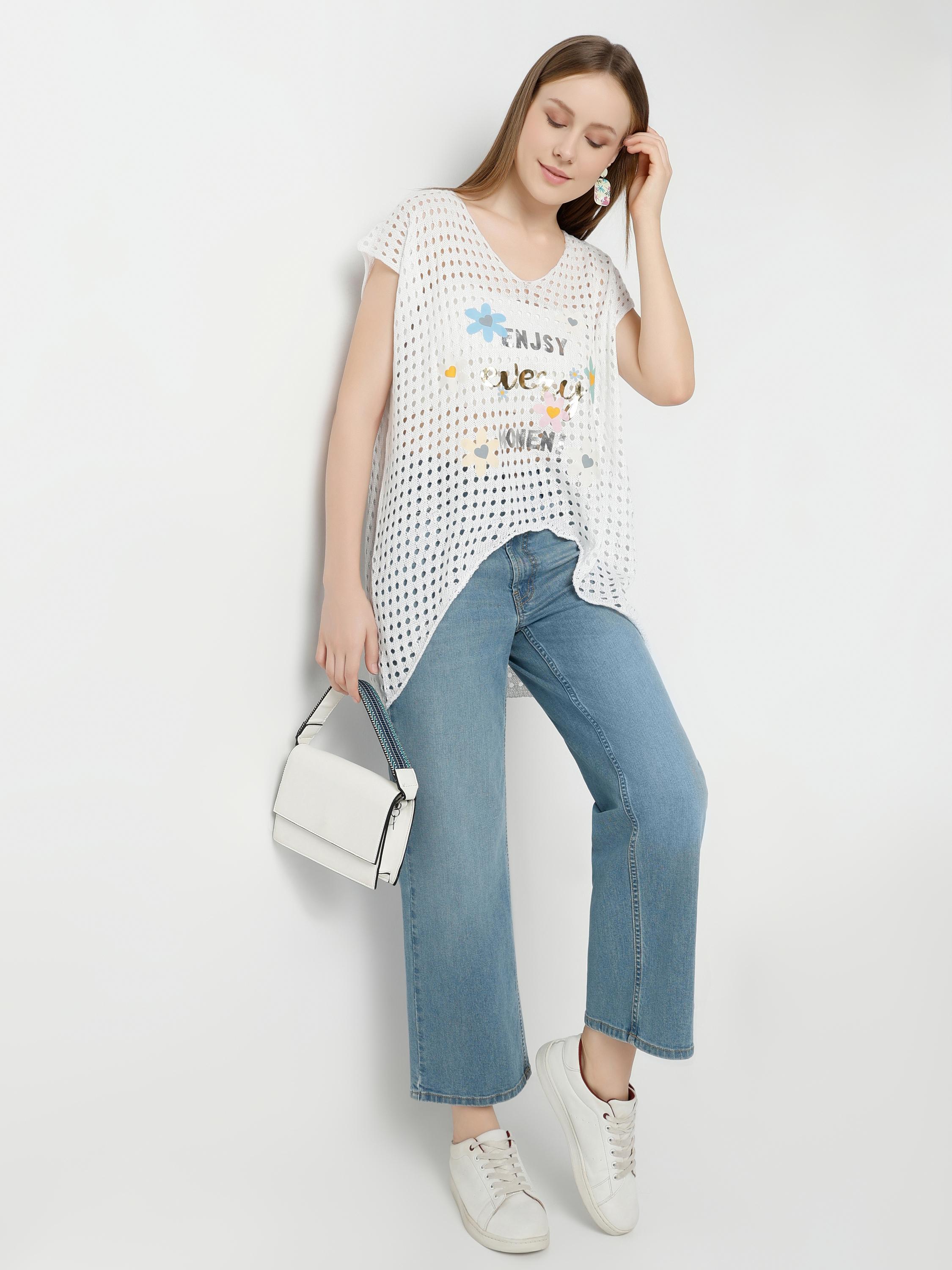 Floral Graphic Mesh Knit Top