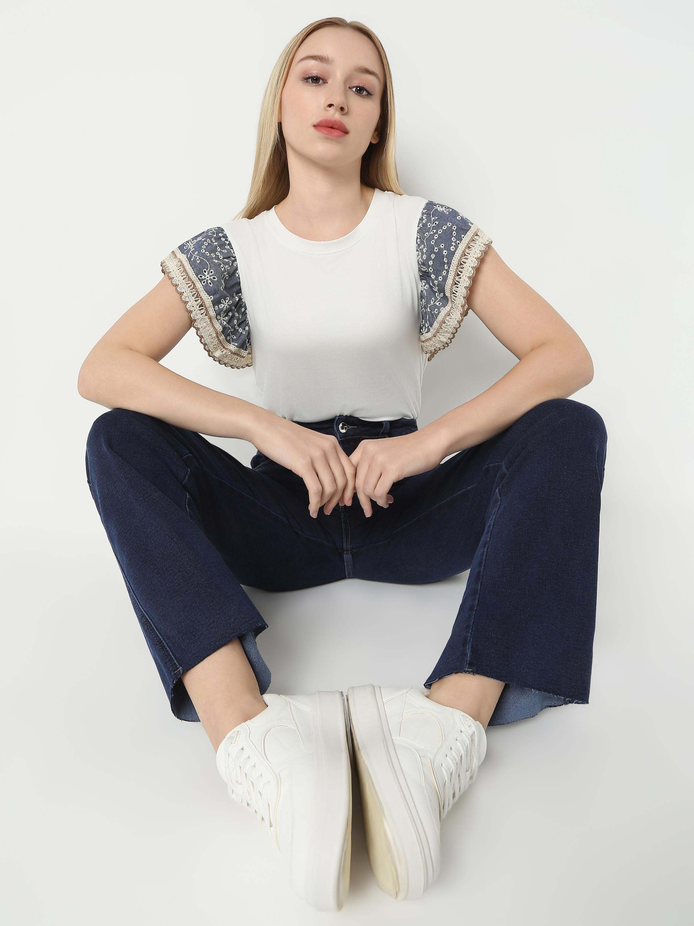Lace Sleeve Detail Casual Top