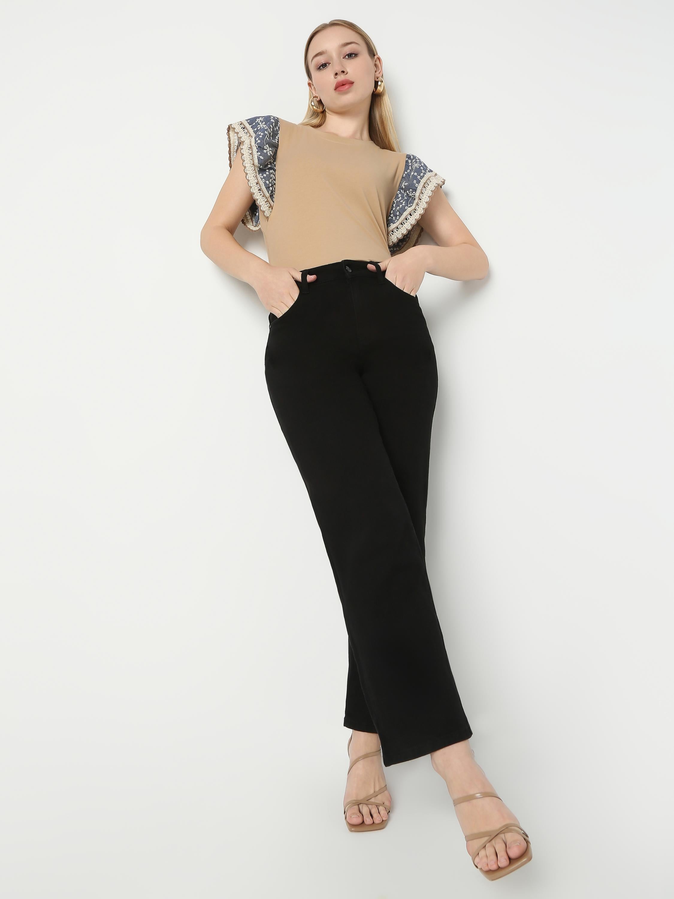 Lace Sleeve Detail Casual Top
