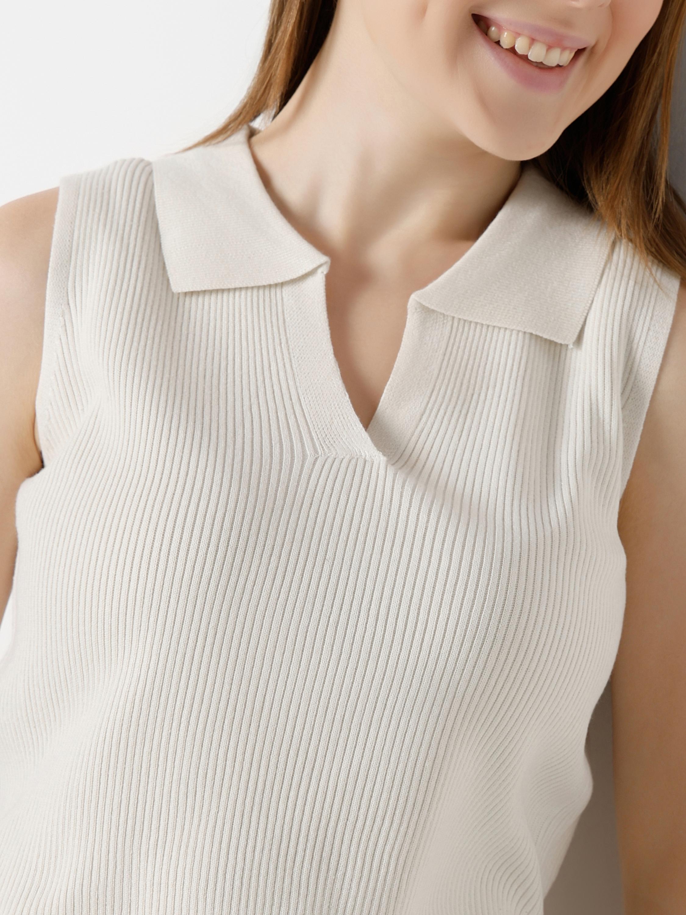 Ribbed Knit Sleeveless Polo Crop Top