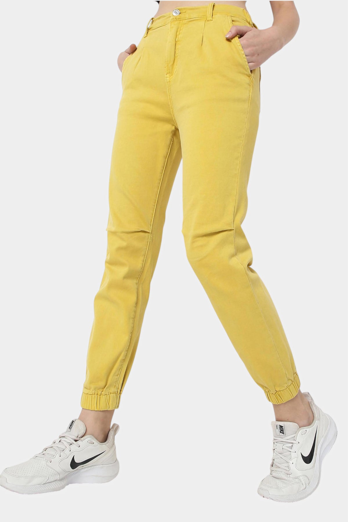 Pleated Jogger Jeans
