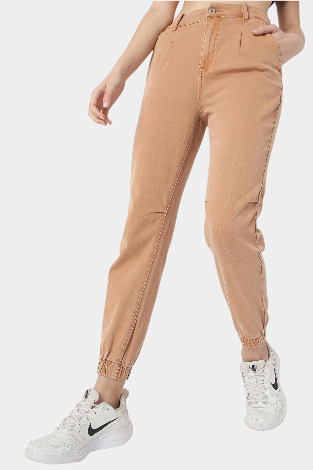 Pleated Jogger Jeans