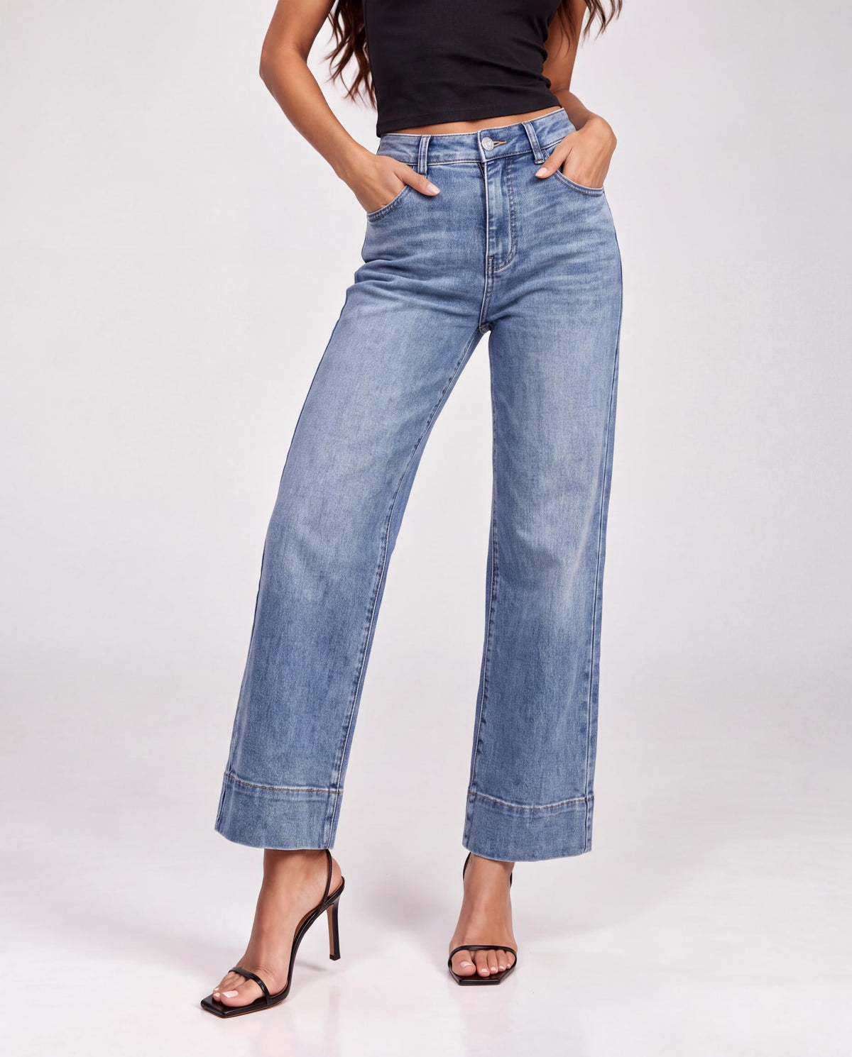 Cropped Dark Blue Jeans with Cuffed Hem
