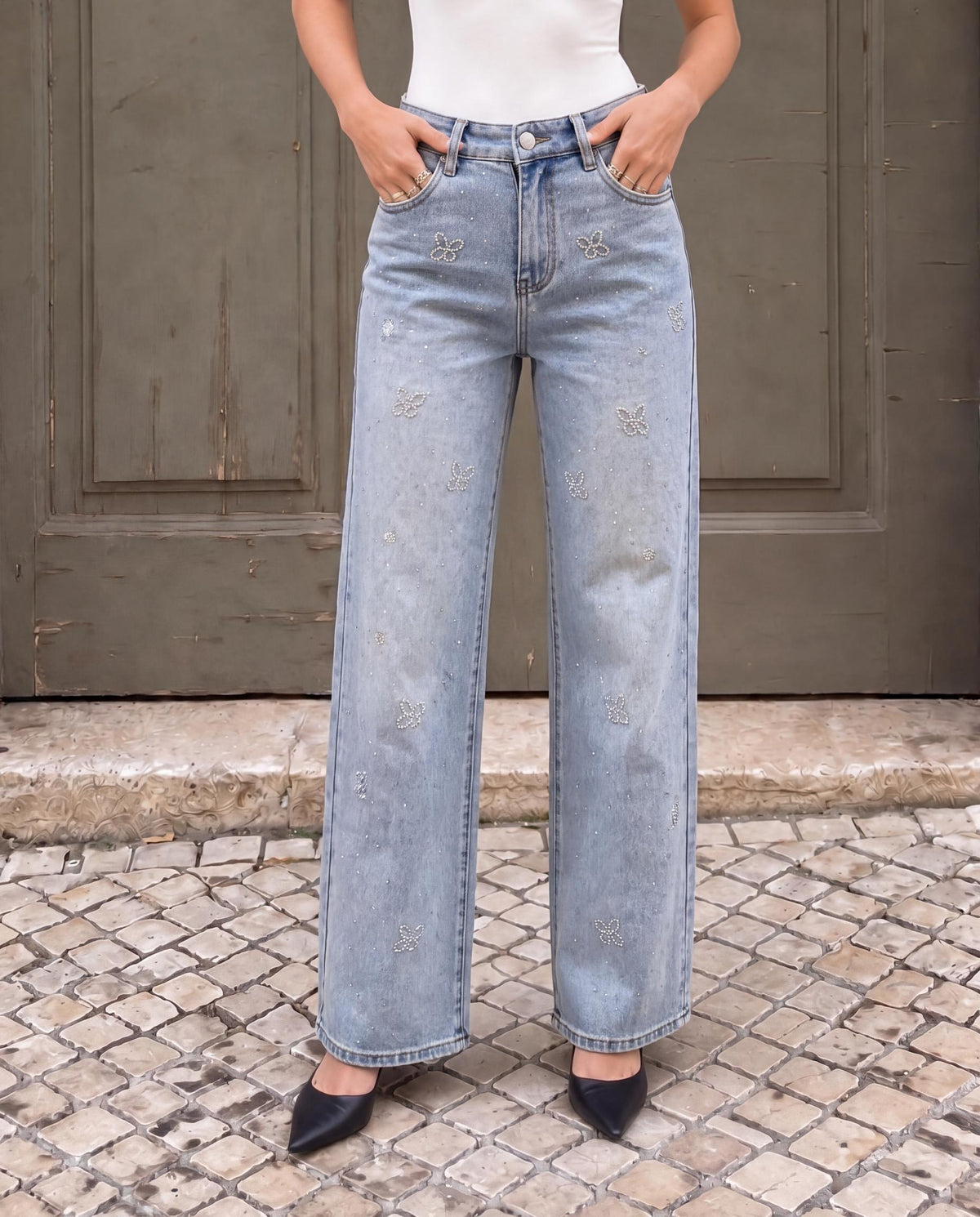 Rhinestone Flower Embellished Straight Leg Jeans
