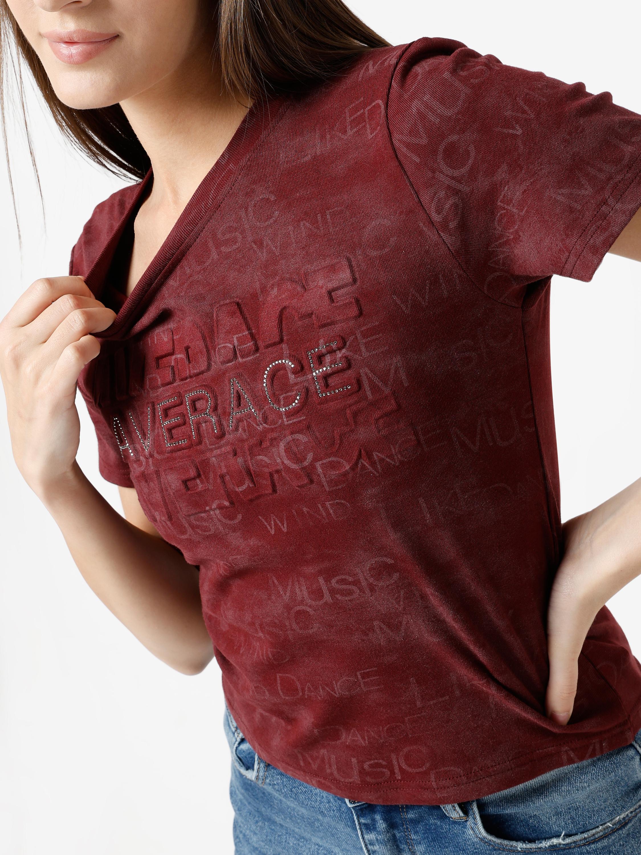 Textured Graphic Casual Top