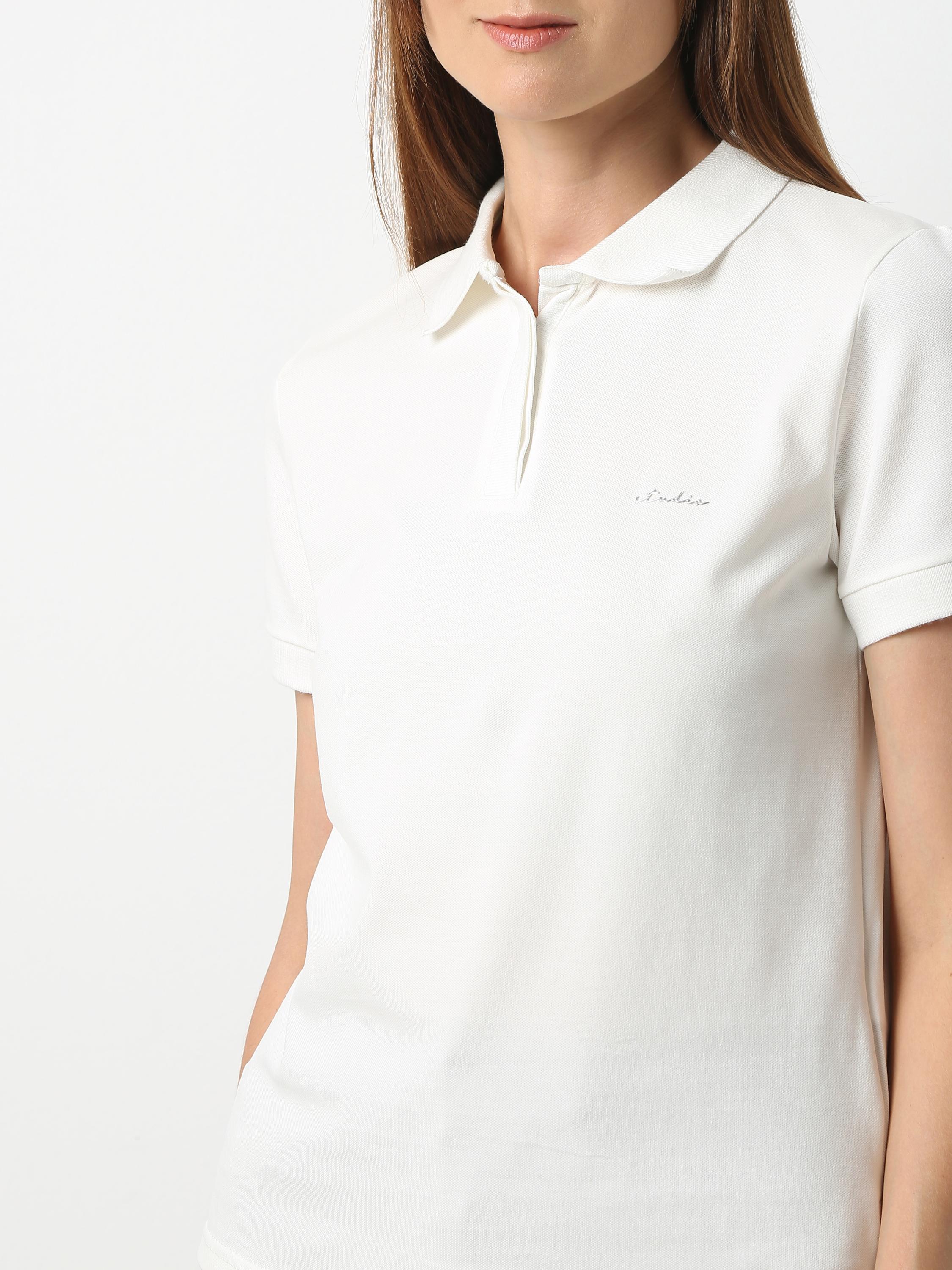 Minimalist Polo with Tailored Fit