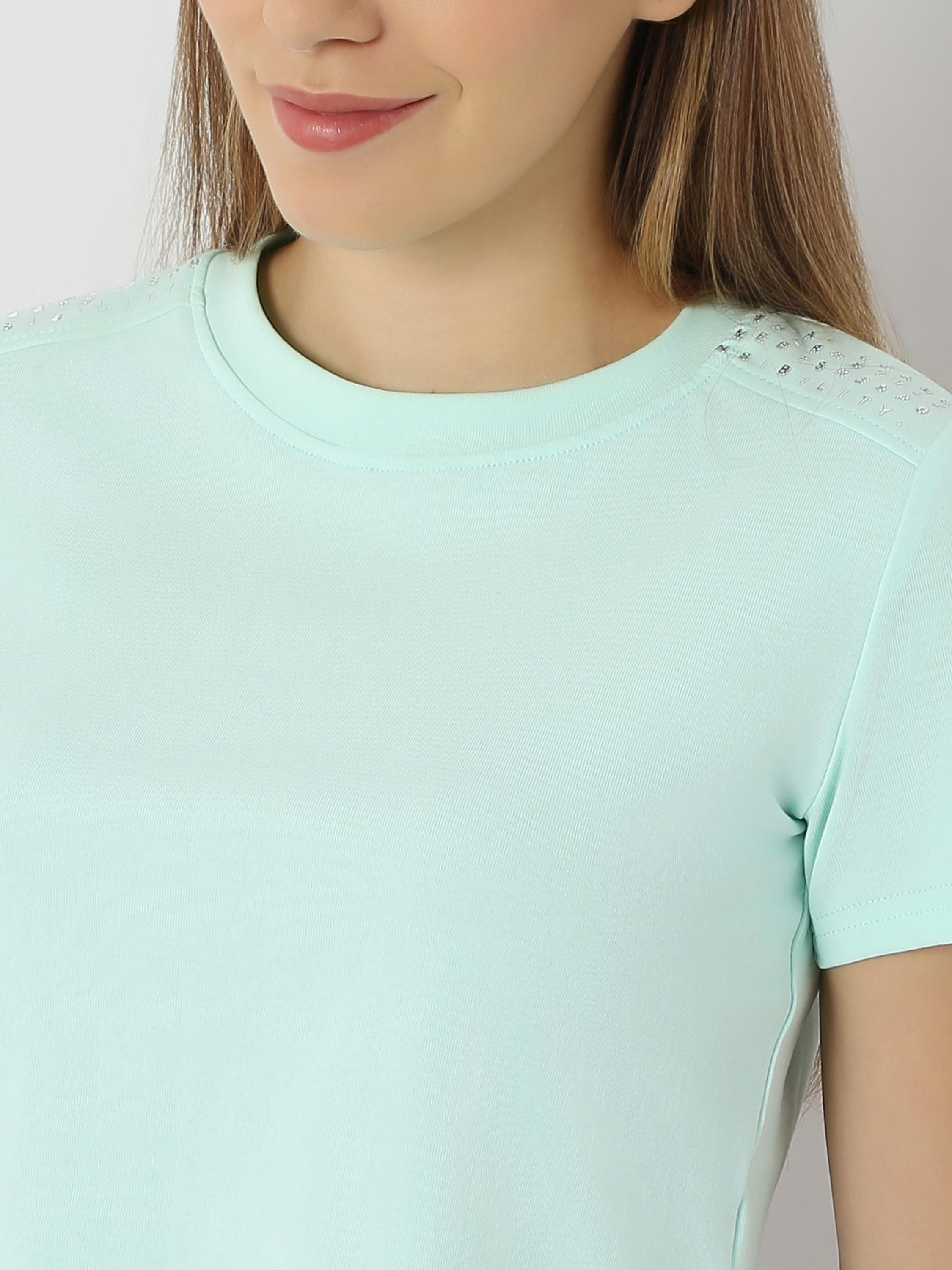 Minimal Stud Shoulder Crop Top