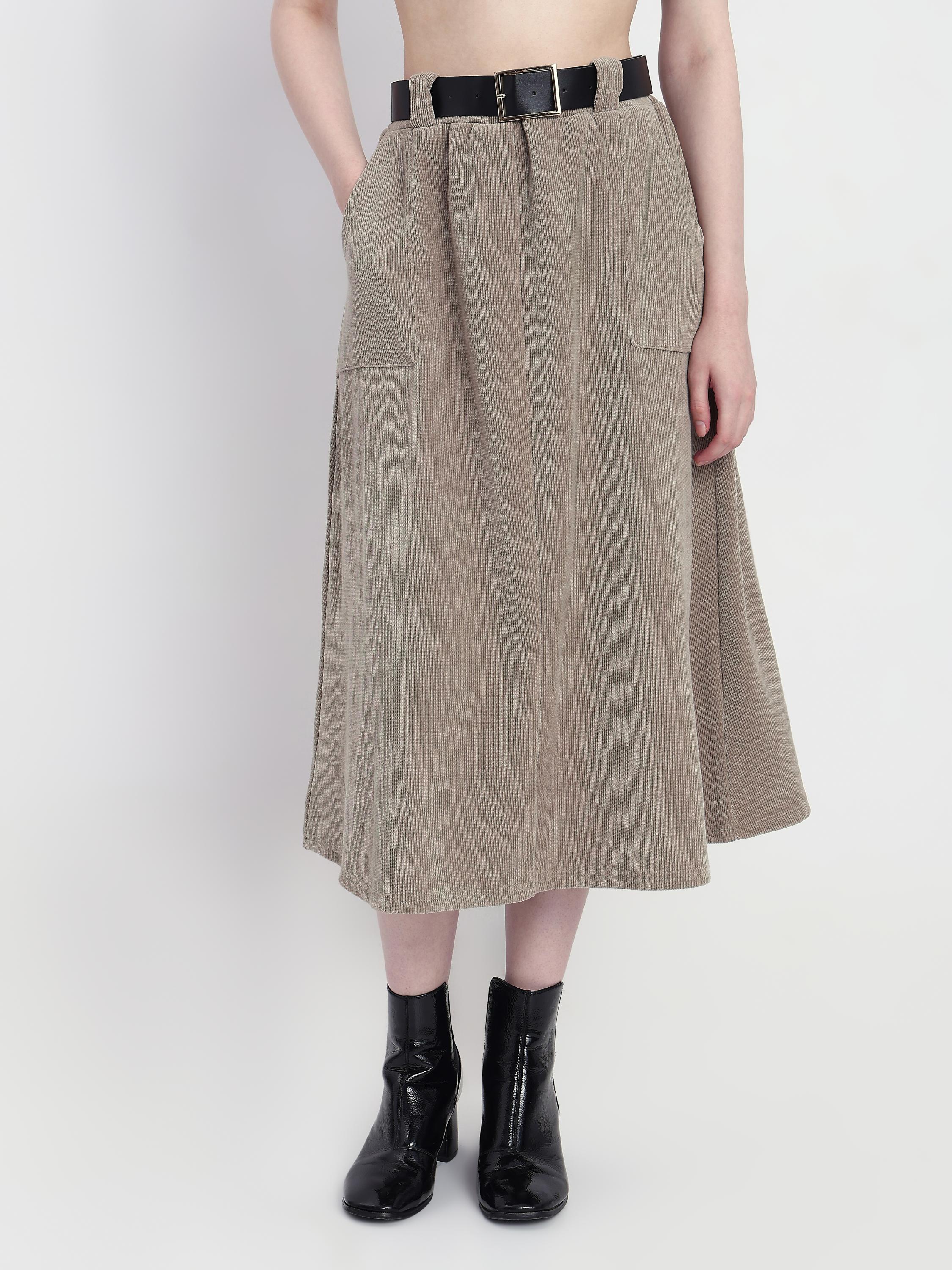 Retro-Inspired Midi Skirt