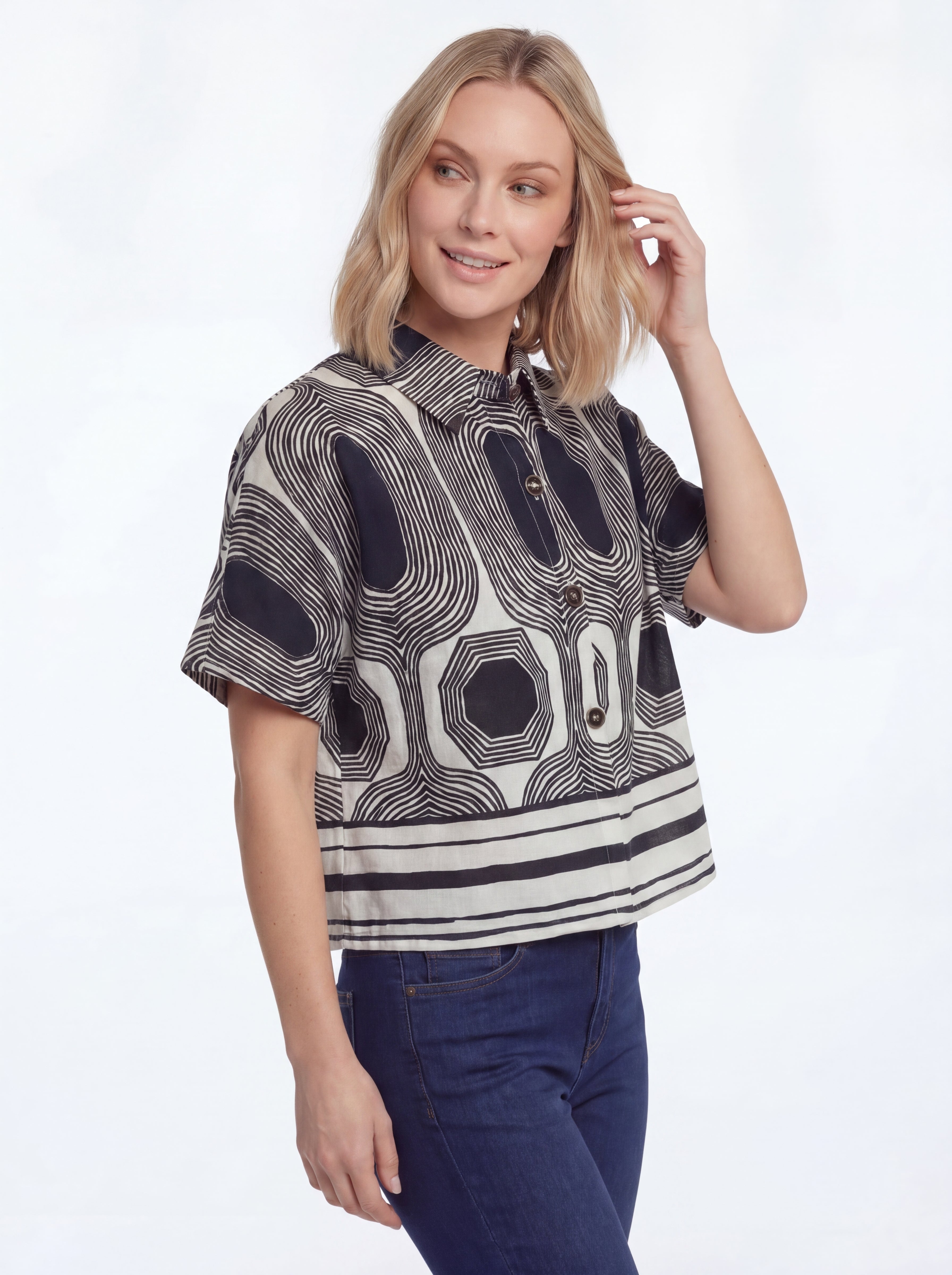 Abstract Print Short Sleeve Knit Pullover Top