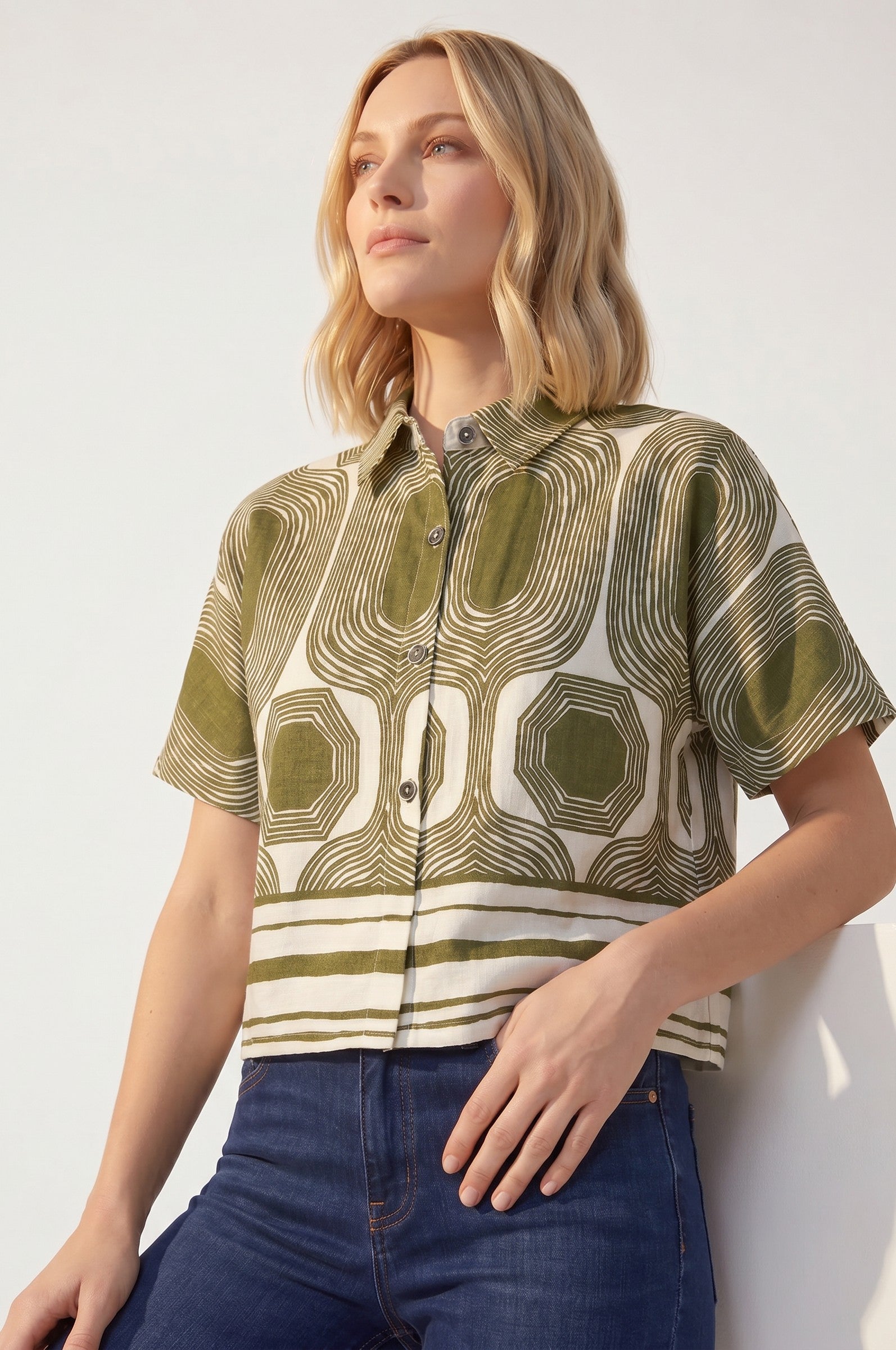 Abstract Print Short Sleeve Knit Pullover Top