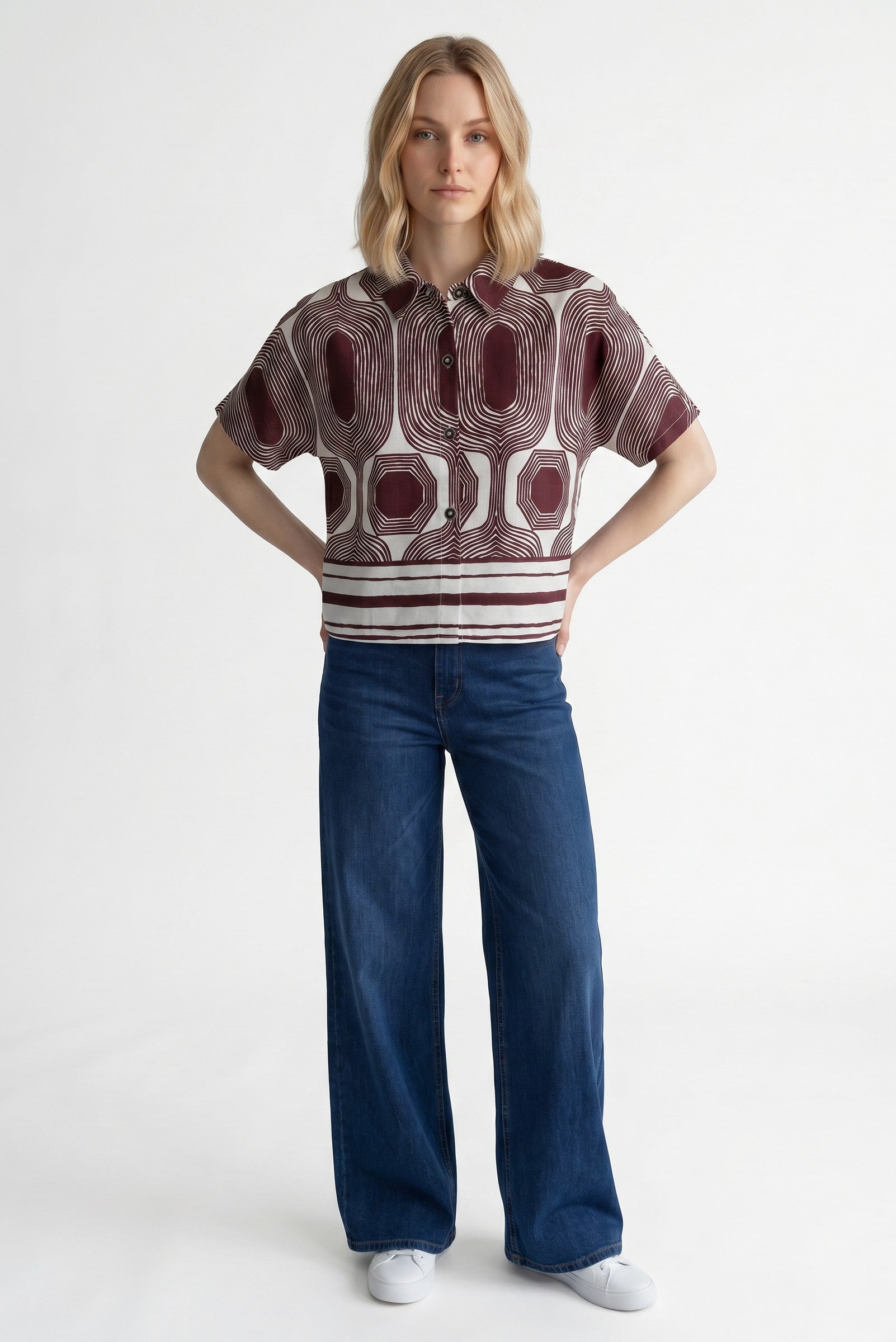 Abstract Print Short Sleeve Knit Pullover Top