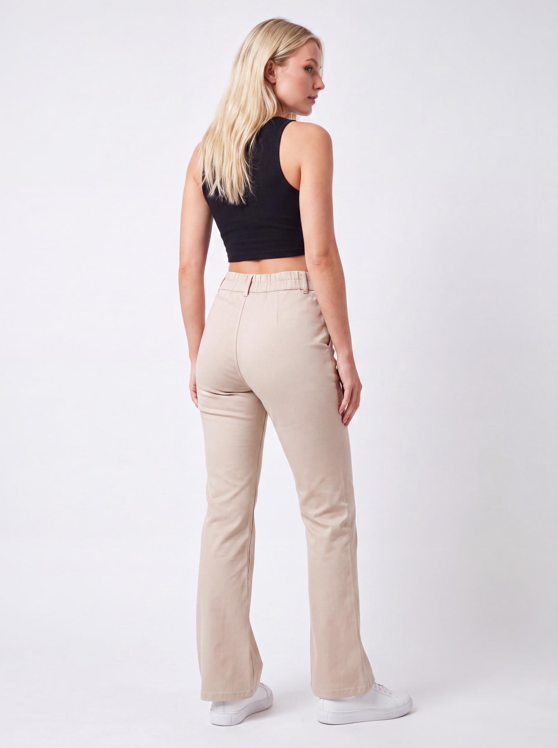 Relaxed Wide-Leg Jeans