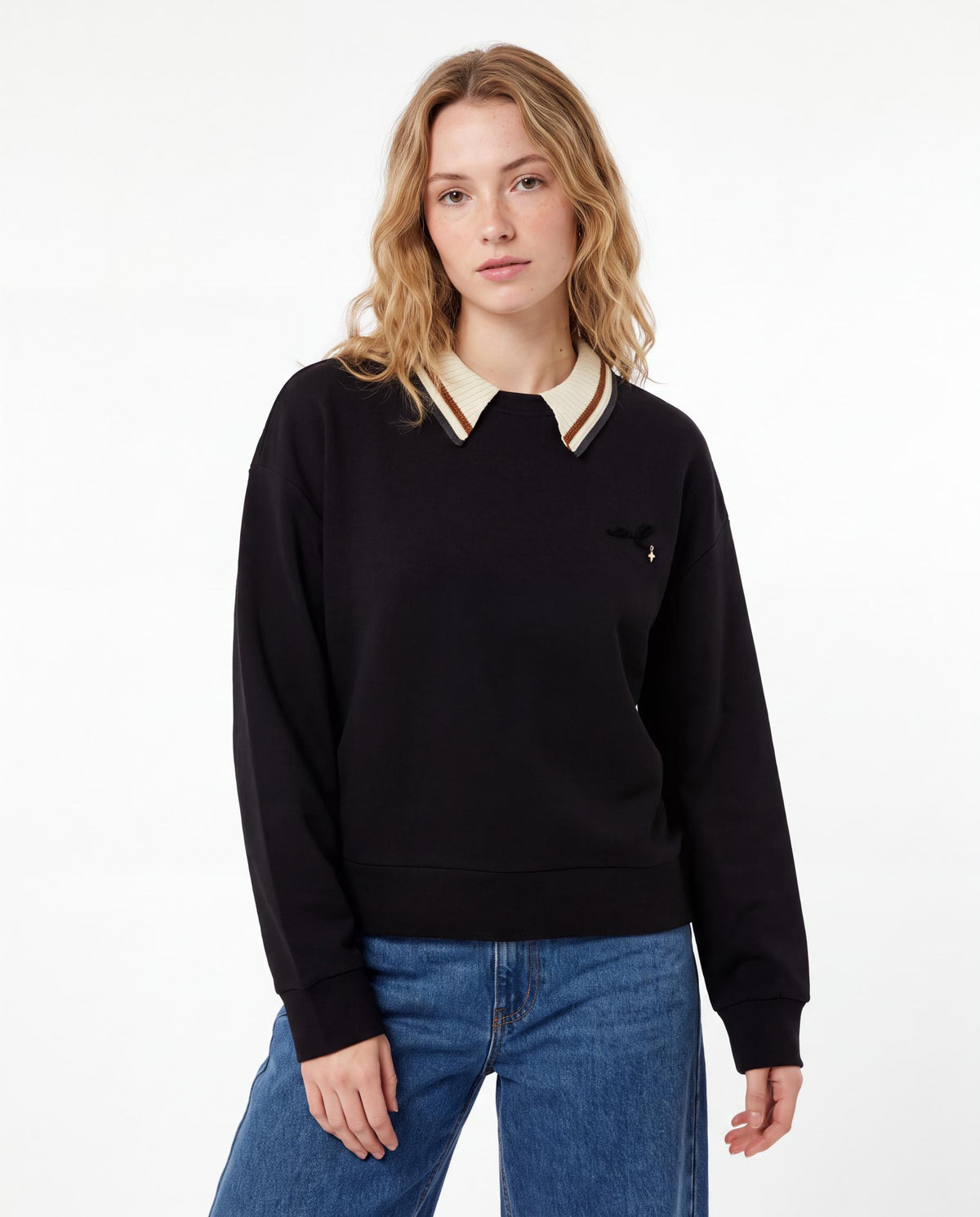 Contrast Knit Collar Sweatshirt with Bow Charm Detail