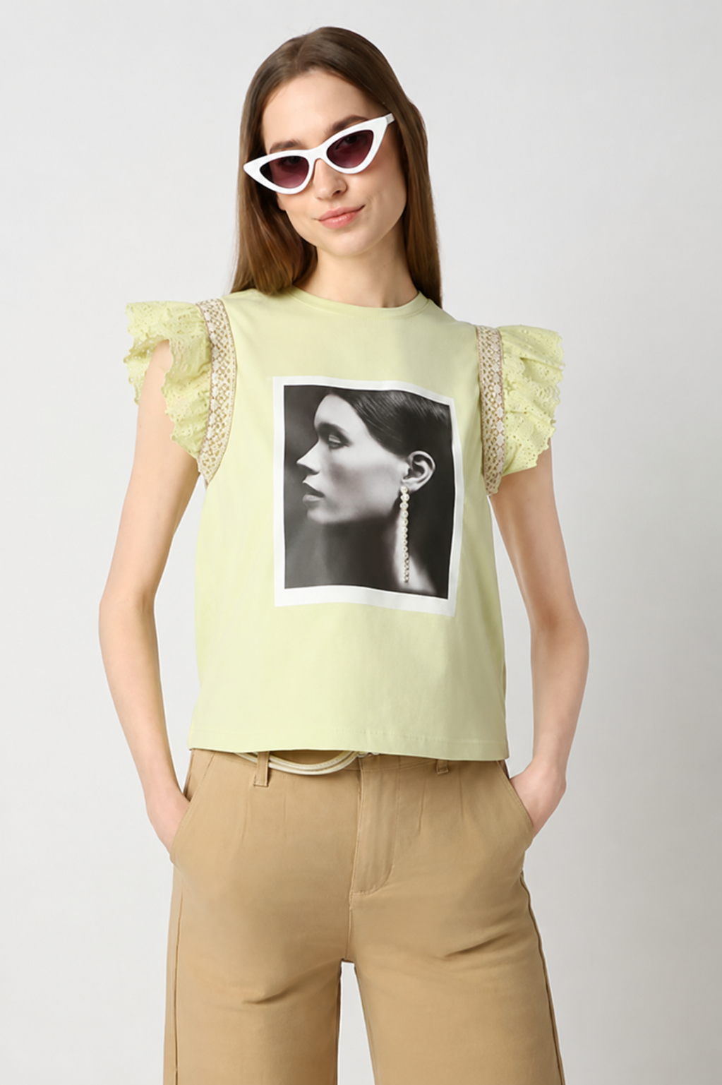 Graphic Ruffle Sleeve Top